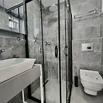 Hotel Euronova & *